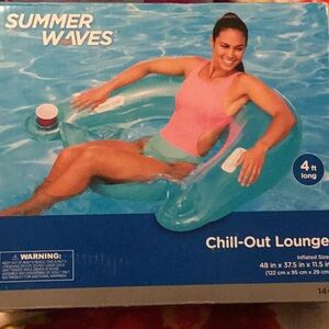 NEW Summer Waves Chill-Out Pool Lounge